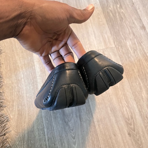 Authentic Salvatore Ferragamo loafers. Nice , classy, & in good condition - Picture 5 of 7